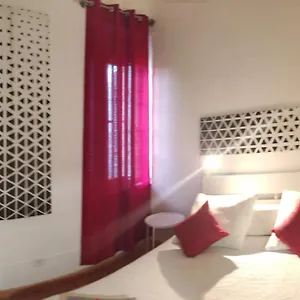 https://casetta-di-myra.barihotels.org